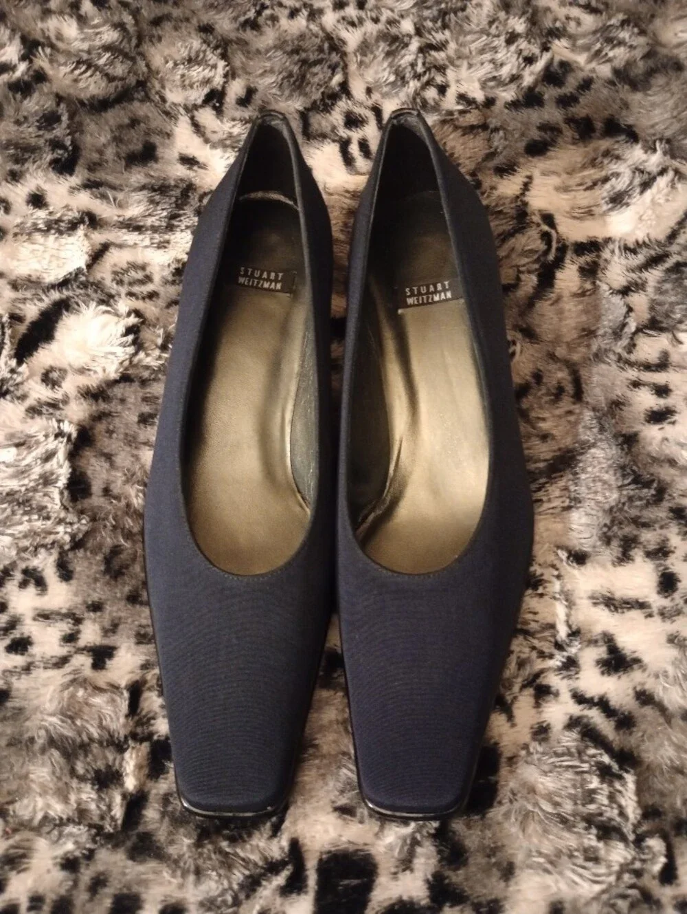 New! Navy Leather & Black Patent Leather Trim  Accents Kitten Block Heel Pumps